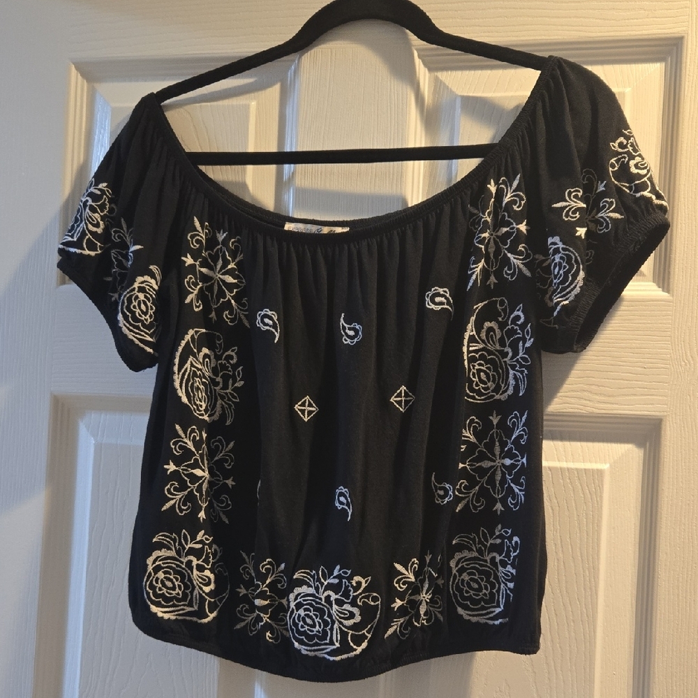 EXPRESS Boho Off-Shoulder Embroidered Women’s Top - Black